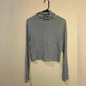 Levi’s Striped Long Sleeve top